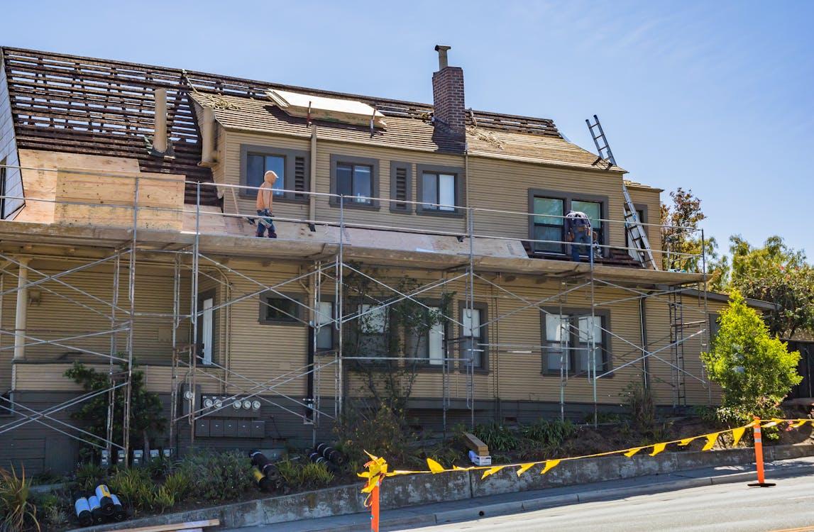 Roof being upgraded at a home